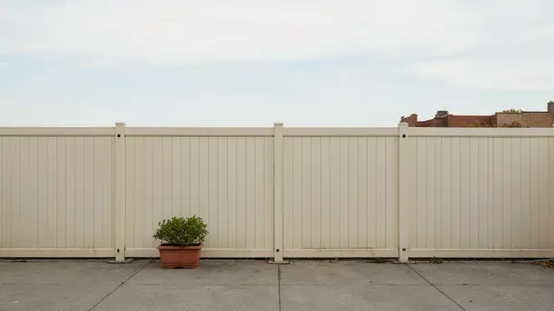 PVC Fencing in the UAE: A Practical Guide to Choosing Durable and Low-Maintenance Fence Solutions